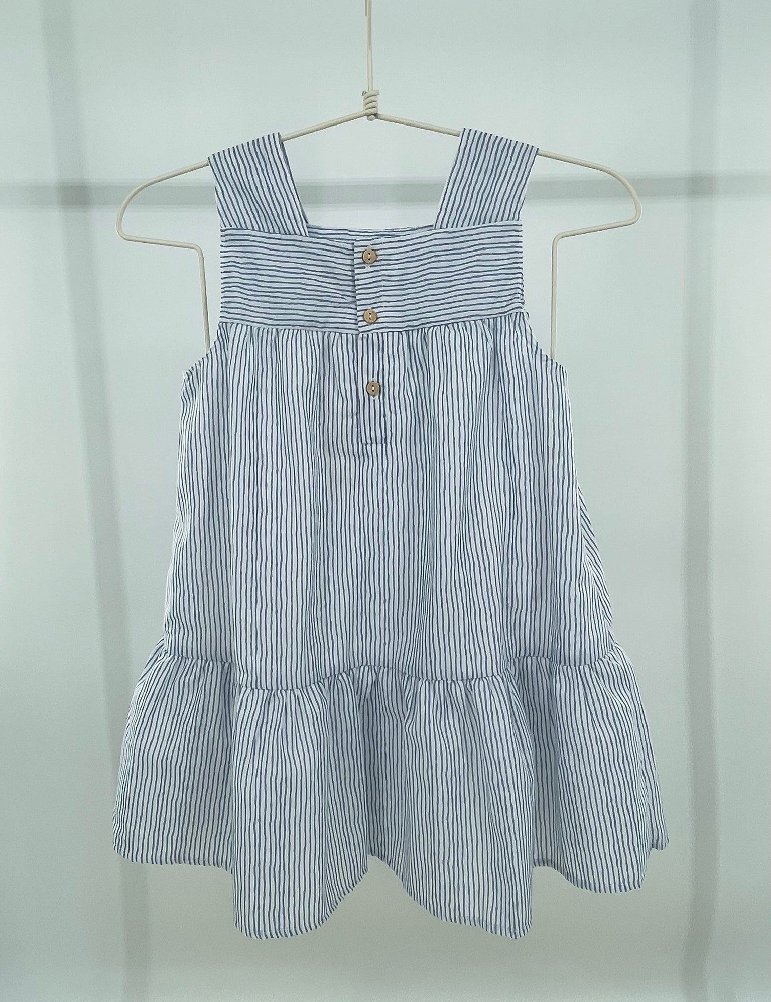 Gestreiftes Kleid Blau-Weiß mit Rüschen für Mädchen