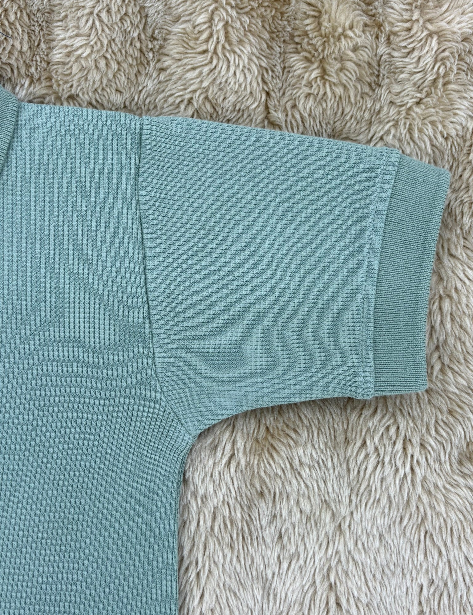 Polo Shirt Olivgrün in Waffelstruktur für Jungen