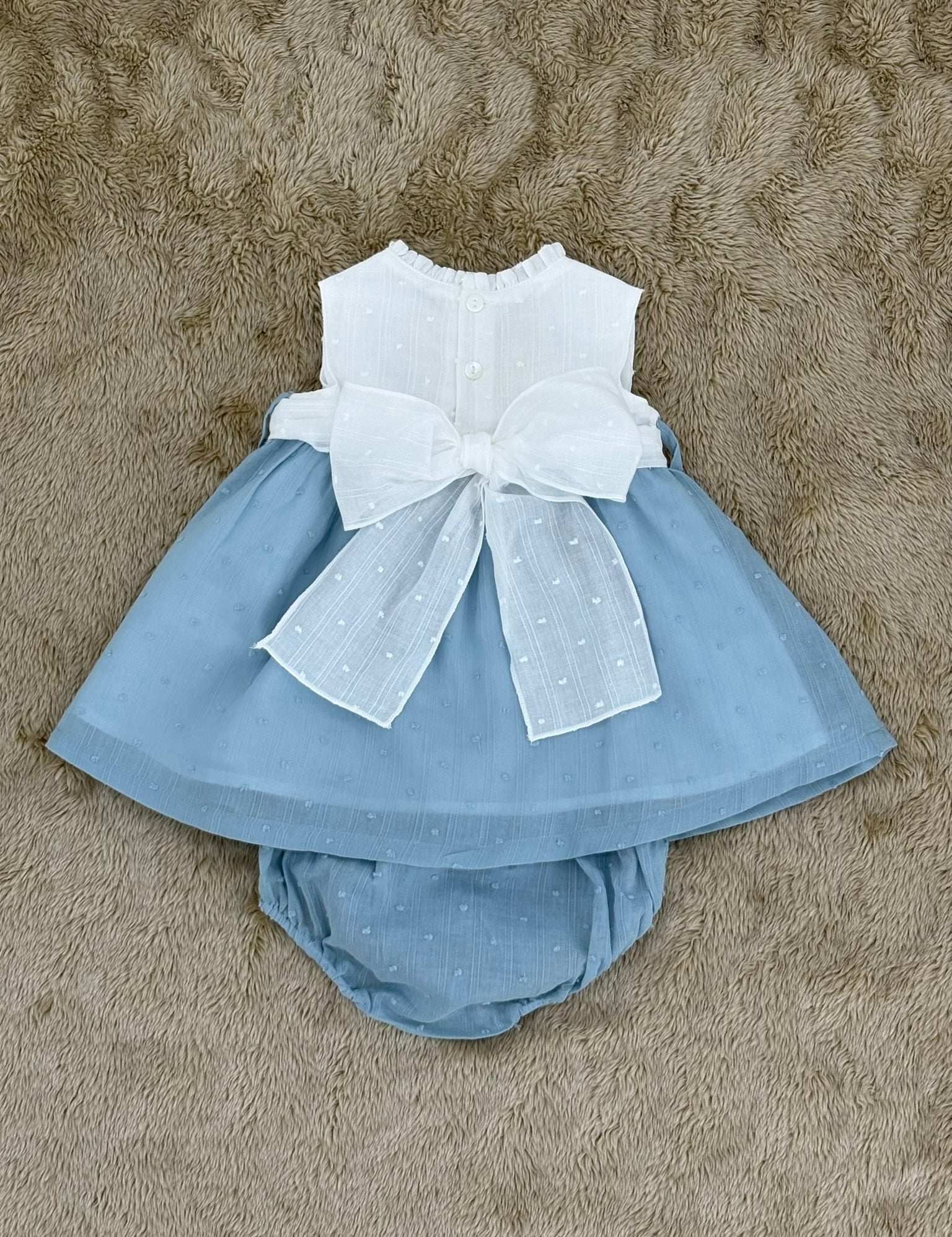 Baby Kleid Plumeti Weiß-Hellblau mit Schleife & Windelhöschen