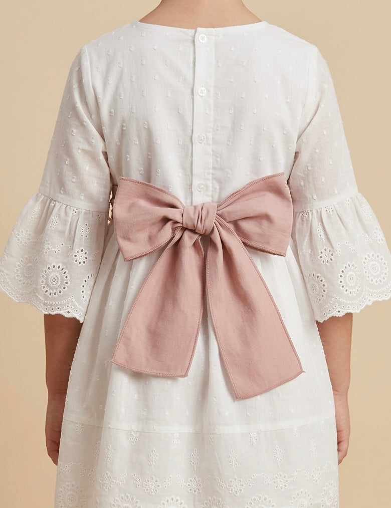 Kleid Weiß Plumeti mit Häkelstickerei für Mädchen