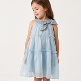 Hellblaues Tüllkleid mit Rüschen