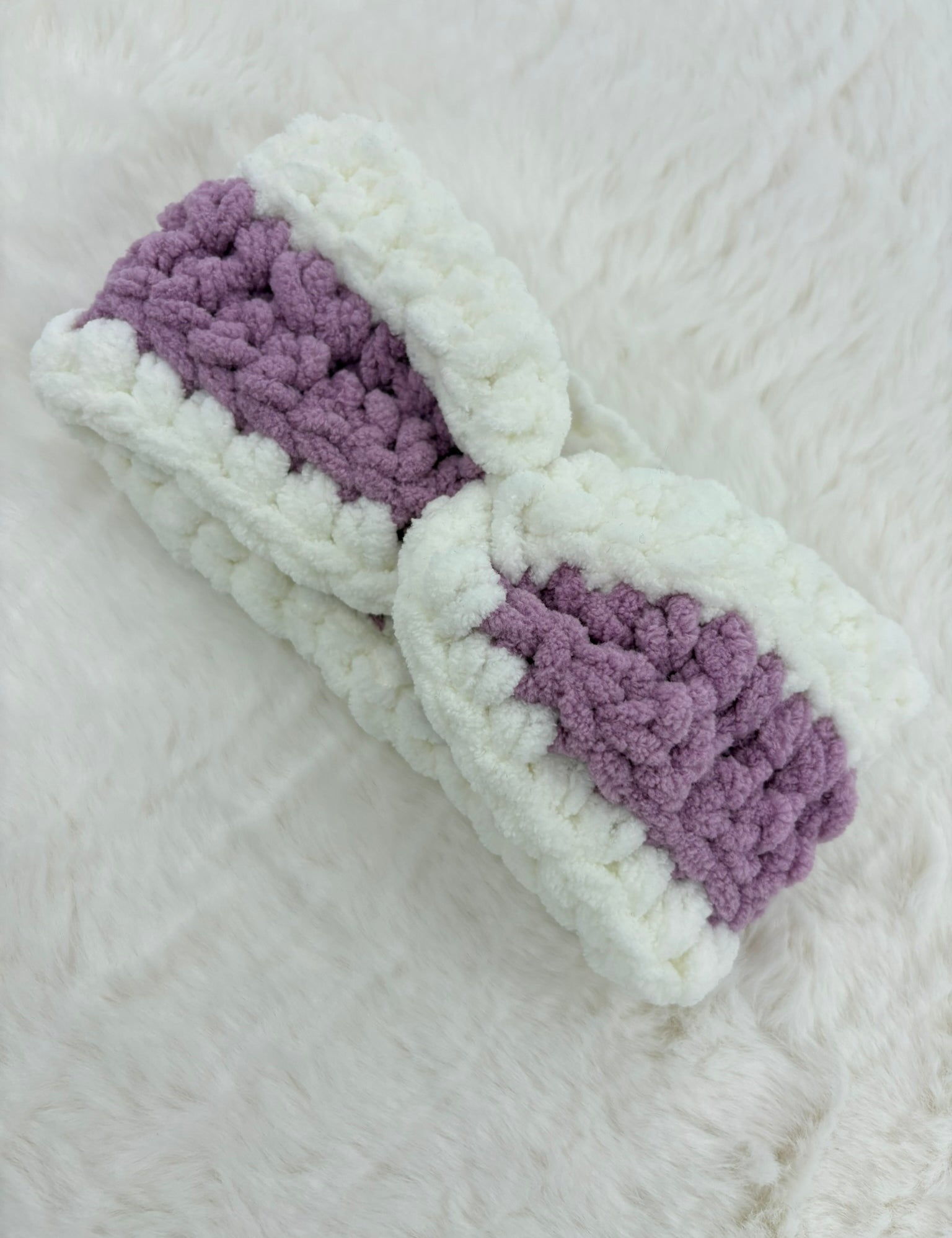 Handgehäkeltes Chenille-Stirnband