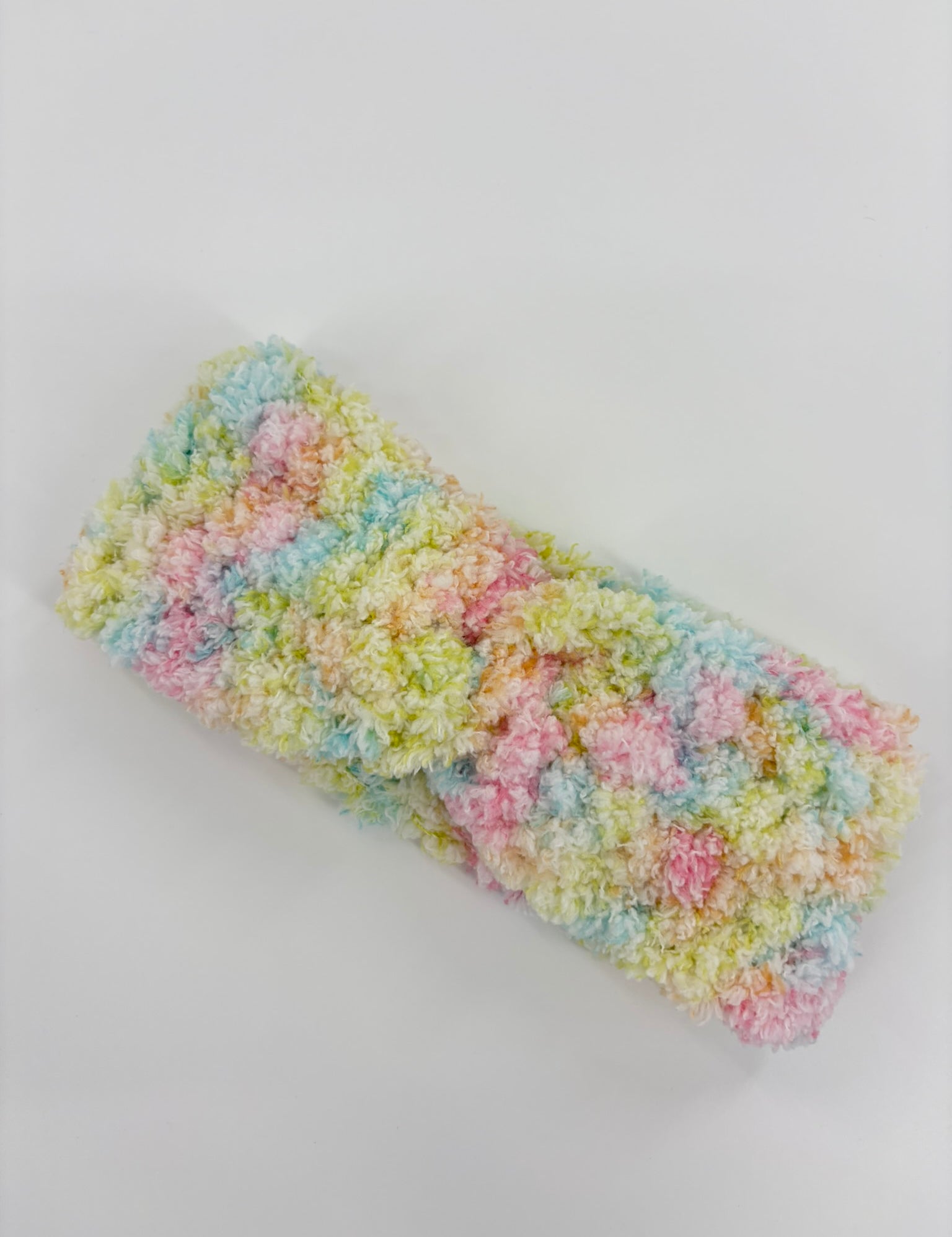Handgehäkeltes Chenille-Stirnband
